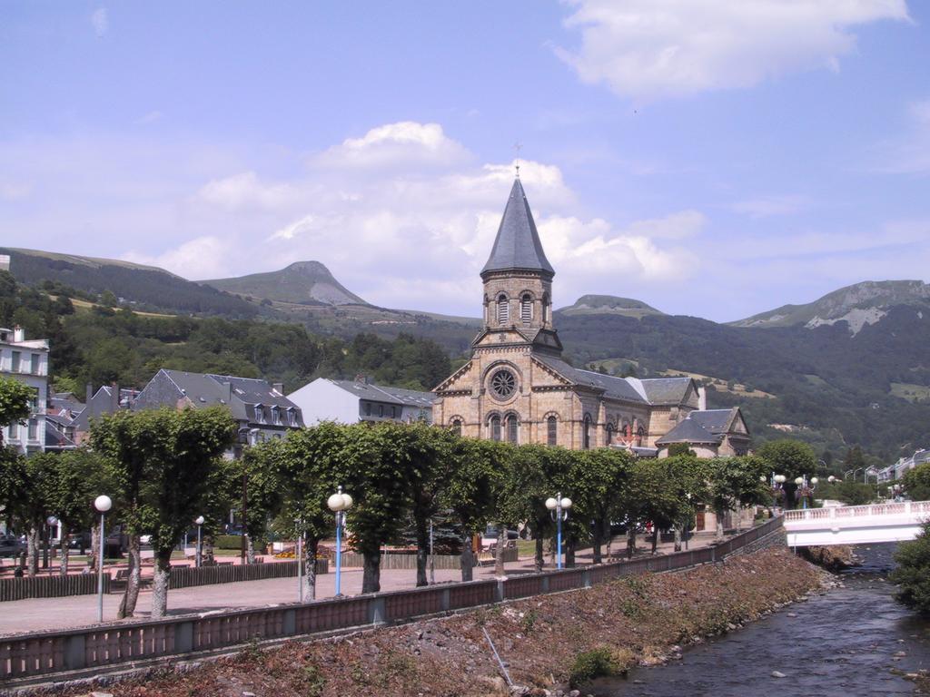 ホテル Vvf Correze Pays D'Eygurande エクステリア 写真